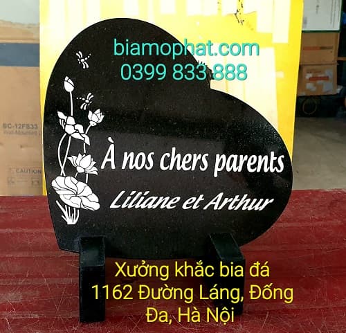 Bia Mộ Hình Trái Tim